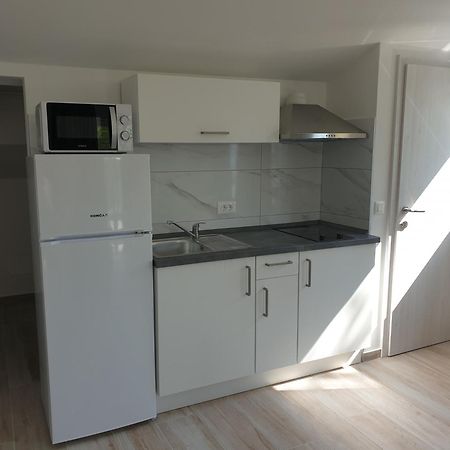Holiday Apartments Novo Naselje Пореч Стая снимка